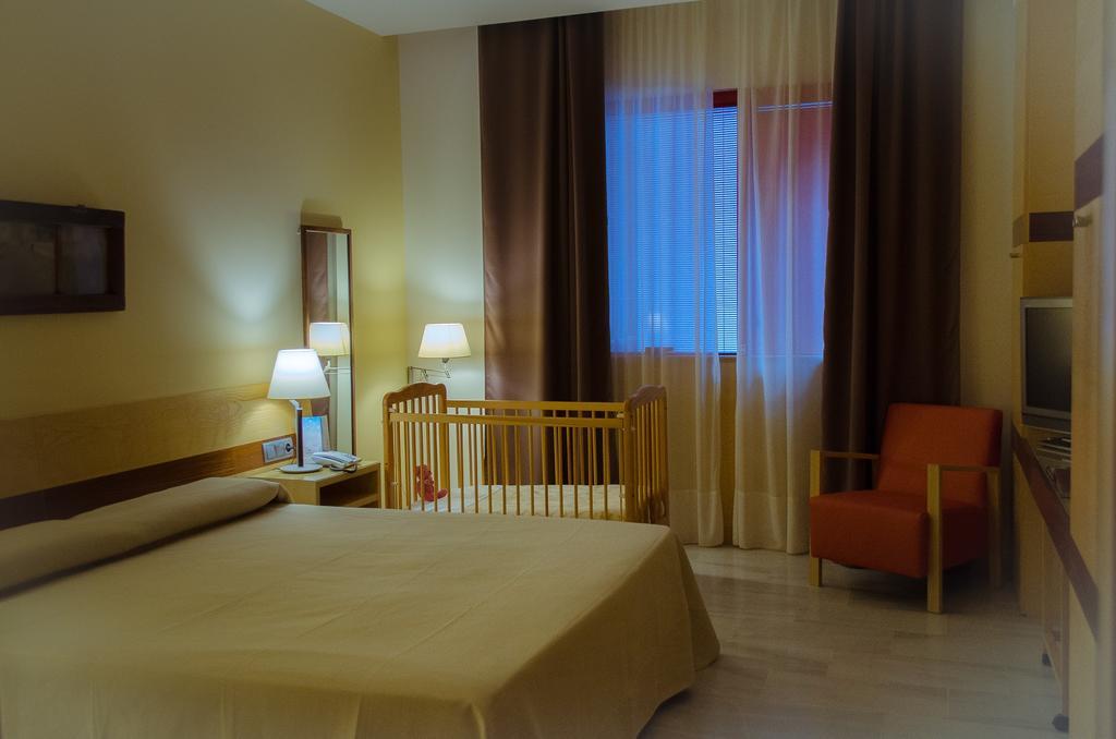 Hotel Mirador De Llerena Льєрена Екстер'єр фото